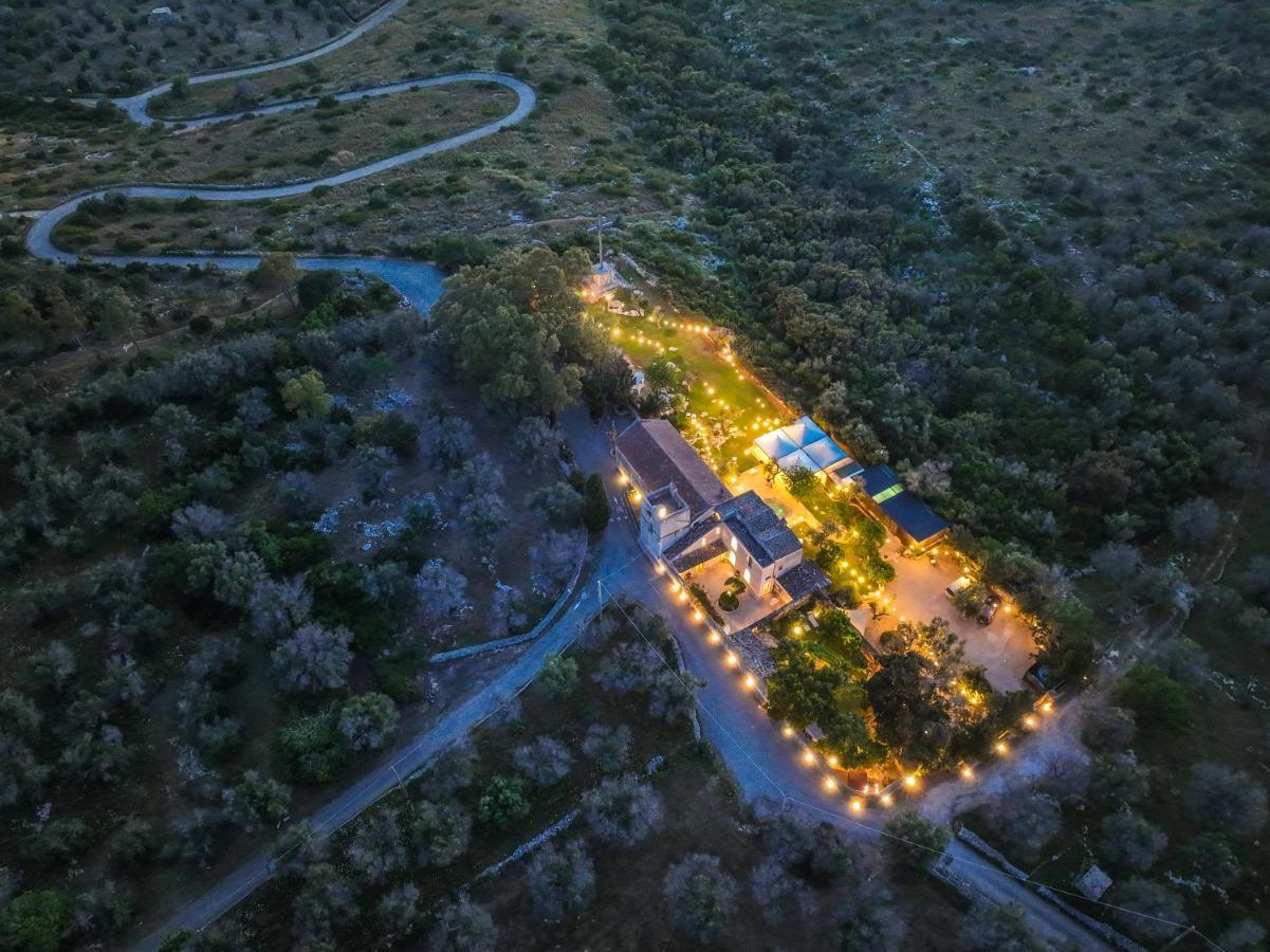 Badia Del Casale Bed & Breakfast Ugento Exterior photo